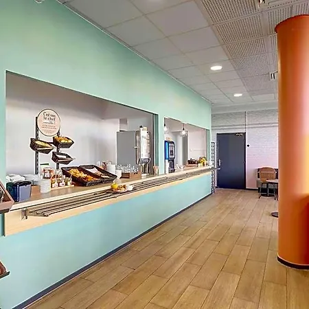 ホテル Centre モンリュソン