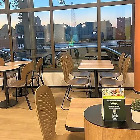 Centre 2* モンリュソン