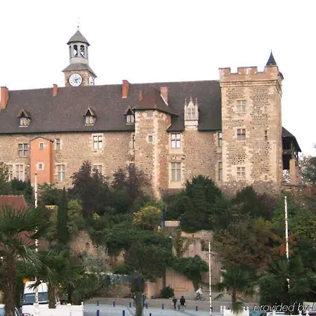 Ibis Hotel 2*